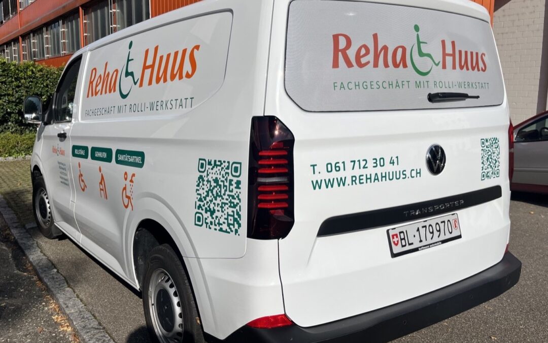 Frisch beschrifteter VW Transporter! 🚐✨